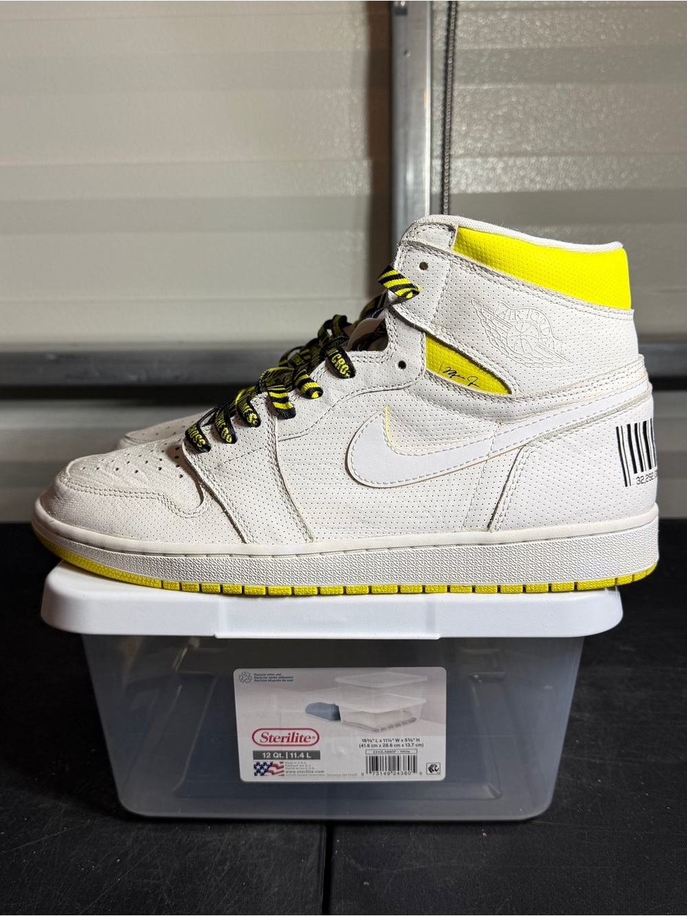 Size 12 - AJ 1 First Class Flight